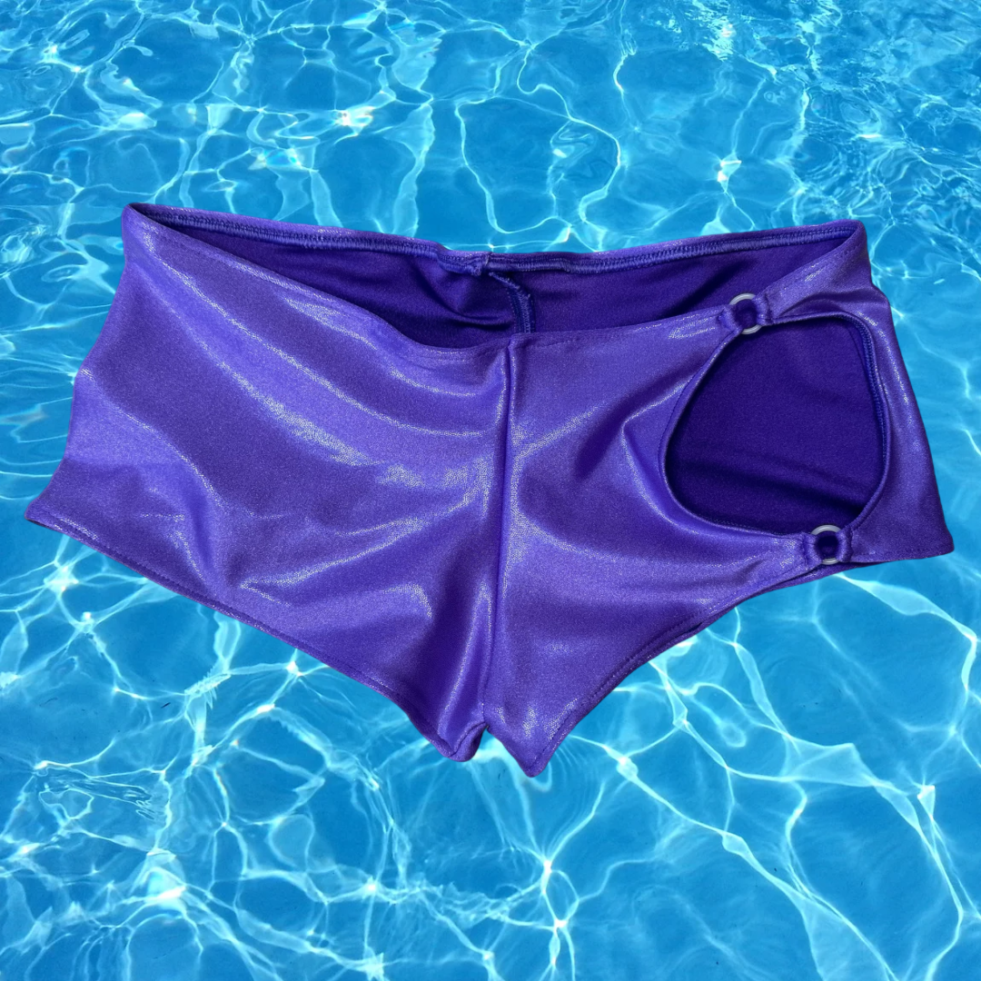 Luminous Tide O-Ring Cutout Booty Shorts te